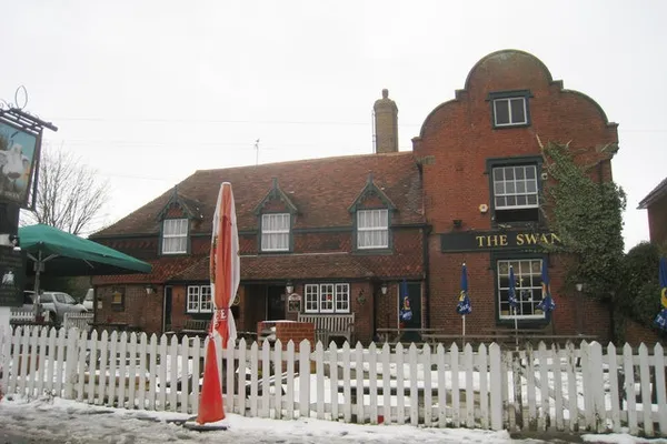 Swan & Dog in Ashford