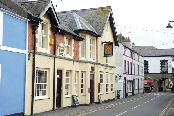 Bold Arms in Bangor