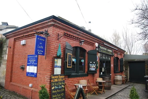 Teuchters Landing in Edinburgh