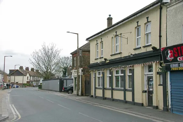 Traitors gate pub in Grays