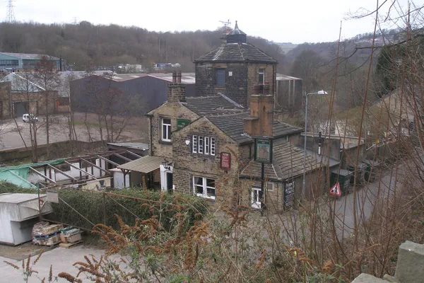 PUZZLE HALL INN in Halifax