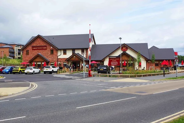 Larch Wood Farm - Dining & Carvery in Kidderminster