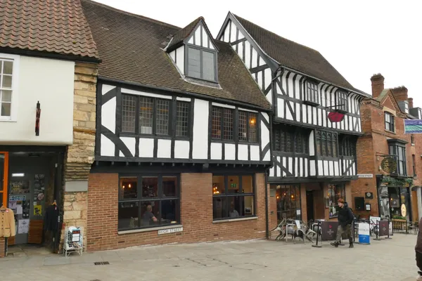The Cardinal's Hat in Lincoln