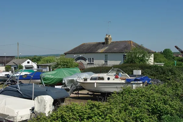 Ship & Anchor Pub in Littlehampton