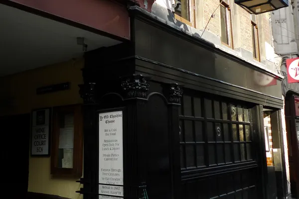 Ye Olde Cheshire Cheese in London
