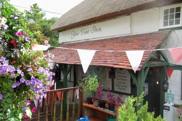 Yew Tree Inn Odstock in Salisbury