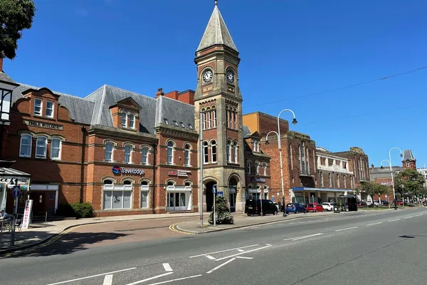 Cheshire Lines Inn in Southport