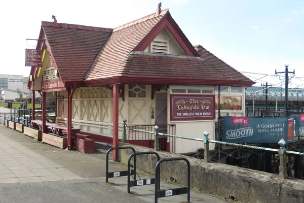 The Lakeside Inn in Southport