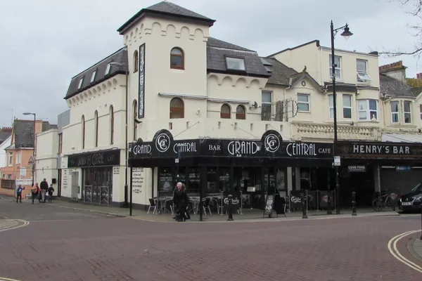 GRAND CENTRAL BAR in Torquay