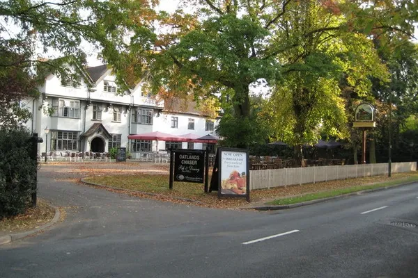 Oatlands Chaser Weybridge in Walton-on-Thames