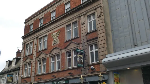 Tut 'n' Shive in Doncaster