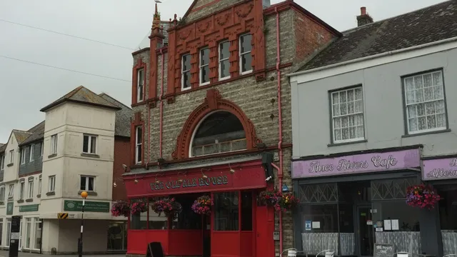 The Old Ale House in Truro