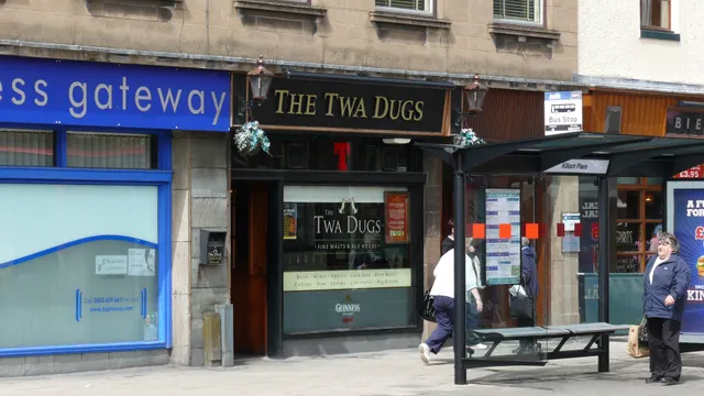The Twa Dugs in Ayr