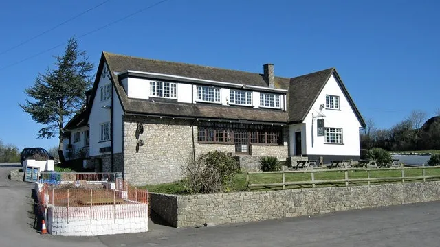 Three Horseshoes Country Inn in Barry