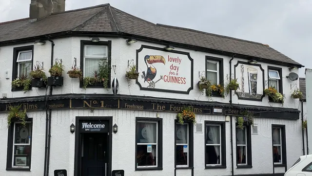 The Four Elms - JW Bassett Pub in Cardiff
