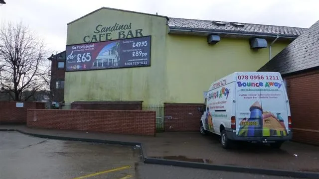 Sandinos in Derry/Londonderry