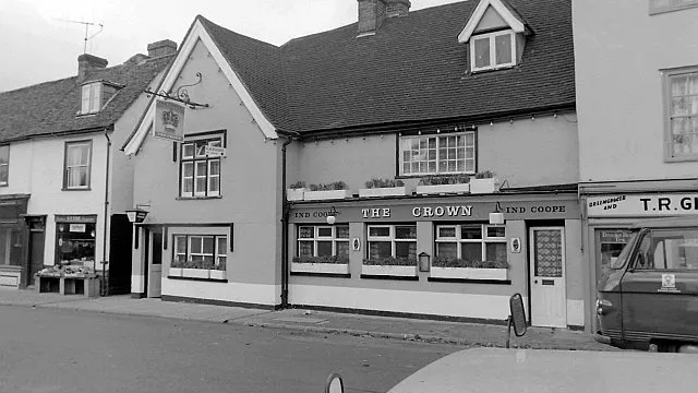 The Crown in Harlow