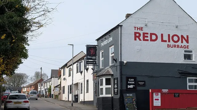 The Red Lion Inn in Hinckley