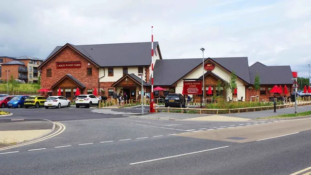 Larch Wood Farm - Dining & Carvery in Kidderminster