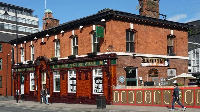 Lass O'Gowrie Manchester in Manchester
