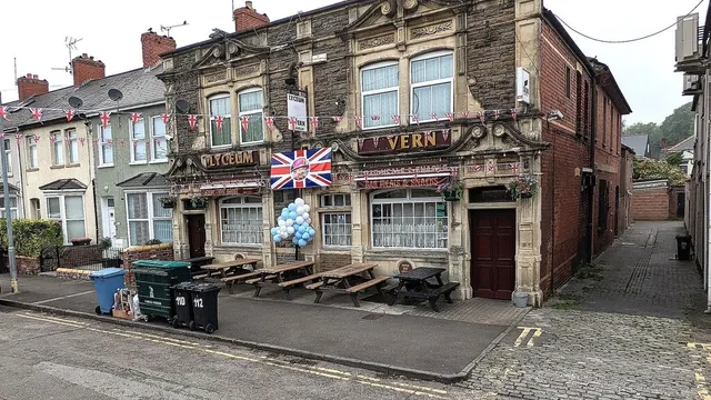 The Lyceum Tavern in Newport