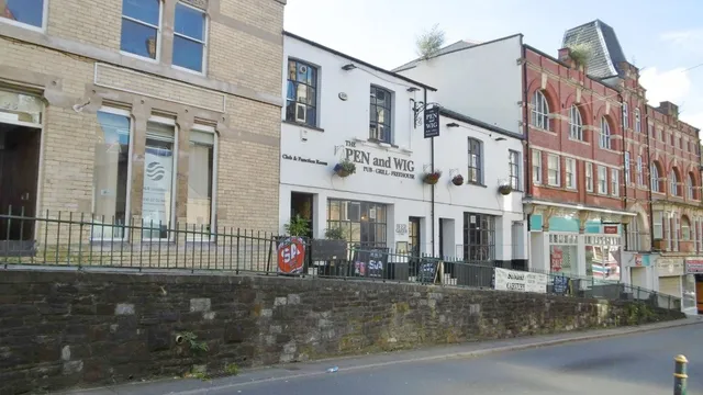 Pen & Wig - JW Bassett Pub in Newport