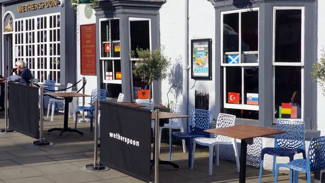 J D Wetherspoon - The Unicorn in Ripon