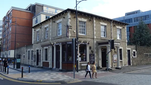 The Queens Tap in Swindon