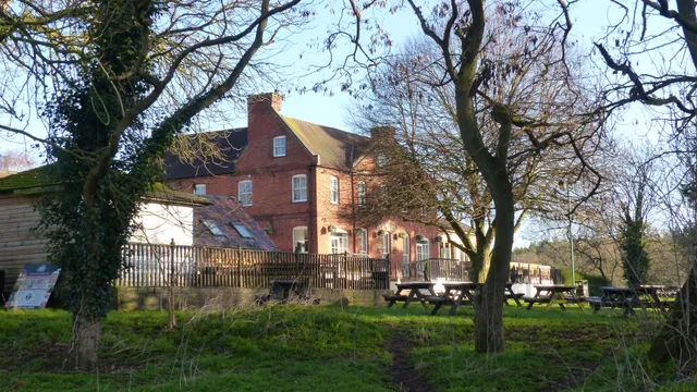 Newbold Comyn Arms in Warwick
